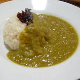 キャベツの外葉で：グリーンカレー風